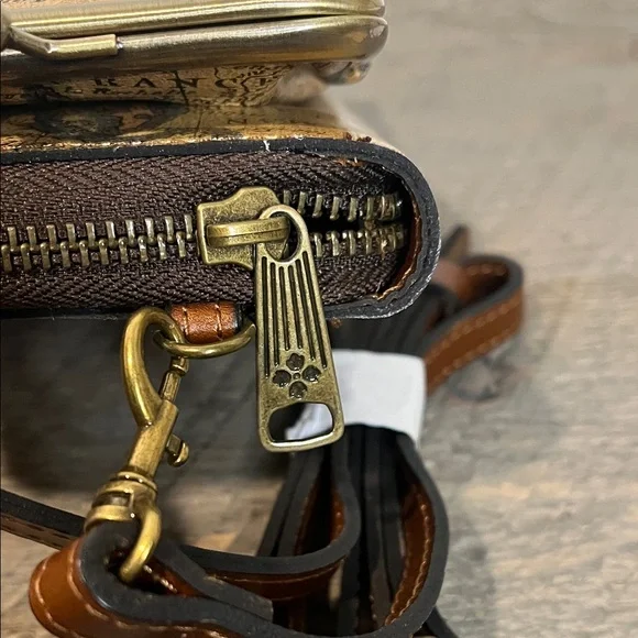 NWOT Patricia Nash Farleigh Leather Phone Crossbody Wallet - European Map - RFDI - Picture 6 of 12